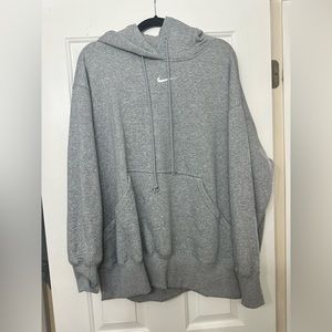 Women’s Nike Sweatshirt